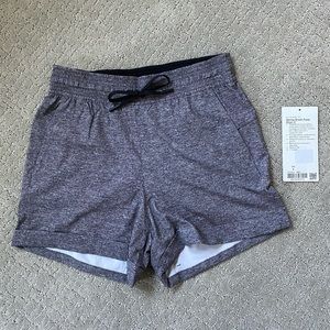 Lululemon Spring Break Away Short 3” Size 4